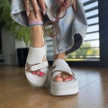 Jasnokremowe-Klapki-Damskie-LURSO-na-platformie-model-TOLLE-ECRU-skora-naturalna (24).jpeg