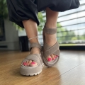 Ciemnobezowe-Sandaly-Damskie-LURSO-na-flatforms-model-ALLEIN-TAUPE-skora-naturalna (9).jpeg