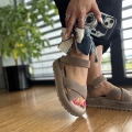 Ciemnobezowe-Sandaly-Damskie-LURSO-na-flatforms-model-ALLEIN-TAUPE-skora-naturalna (14).jpeg