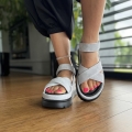 Bladoniebieskie-Sandaly-Damskie-LURSO-na-flatforms-model-ALLEIN-LIGHT-BLUE-skora-naturalna (18).jpeg