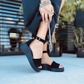Czarne-Sandalki-Damskie-LURSO-na-koturnie-model-FONTA-BLACK-skora-naturalna (1).jpeg