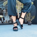 Czarne-Sandalki-Damskie-LURSO-na-koturnie-model-FONTA-BLACK-skora-naturalna (8).jpeg