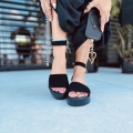 Czarne-Sandalki-Damskie-LURSO-na-koturnie-model-FONTA-BLACK-skora-naturalna (18).jpeg
