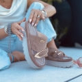 Ciemnobezowe-Klapki-Damskie-LURSO-na-platformie-model-TOLLE-TAUPE-skora-naturalna (4).jpeg