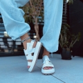 Biale-Sandaly-Damskie-LURSO-na-flatforms-model-CODIA-WHITE-skora-naturalna (23).jpeg