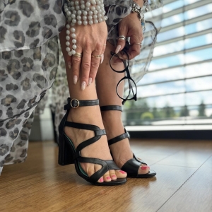 Czarne eleganckie Sandały Damskie na słupku model REGOLO BLACK skóra naturalna