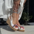 Biale-Sandalki-Damskie-na-koturnie-model-MACAR-WHITE-skora-naturalna (22).jpeg