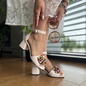 Białe Sandałki Damskie na obcasie z ozdobą LURSO model LILLI WHITE skóra naturalna