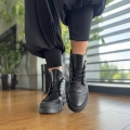 Czarne-Traperki-Damskie-do-kostki-LURSO-model-RACHEL-BLACK-skora-naturalna (15).jpeg