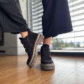 Czarne-Traperki-Damskie-model-GARLAS-BLACK-skora-naturalna (11).jpeg