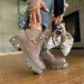 Ciemnobezowe-Traperki-Damskie-z-metalowymi-aplikacjami-model-TORI-TAUPE-skora-naturalna (5).jpeg