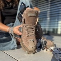 Ciemnobezowe-Traperki-Damskie-z-metalowymi-aplikacjami-model-TORI-TAUPE-skora-naturalna (6).jpeg
