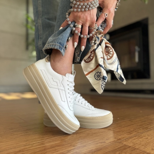 Biale-Sneakersy-Damskie-na-platformie-model-GRADO-WHITE-skora-naturalna (1).jpeg