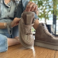 Ciemnobezowe-Wyzsze-Sneakersy-Damskie-na-platformie-model-DORIO-TAUPE-skora-naturalna (2).jpeg