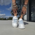Bialy-Sneackers-Damski-LURSO-z-niebieska-sznurowka-model-TRANI-WHITE-BLUE-skora-naturalna (3).jpeg