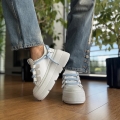 Bialy-Sneackers-Damski-LURSO-z-niebieska-sznurowka-model-TRANI-WHITE-BLUE-skora-naturalna (11).jpeg