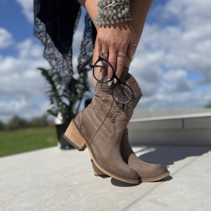 Beżowy wyplatany Kowbojek Damski LURSO nad kostkę model BLANCHE TAUPE skóra naturalna