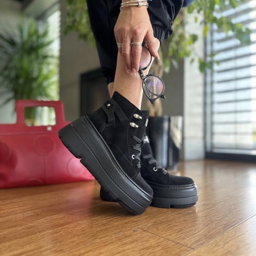 Czarne-Wyzsze-Sneakersy-Damskie-na-platformie-model-ROSSA-BLACK-skora-naturalna (1).jpeg