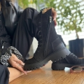 Czarne-Traperki-Damskie-model-SARRI-BLACK-skora-naturalna (12).jpeg